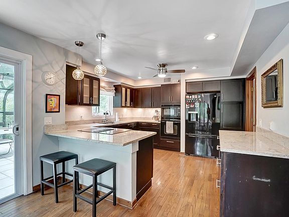 5th image of 5445 Lanark Ct