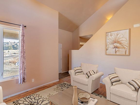 3rd image of 8741 Elk Ln