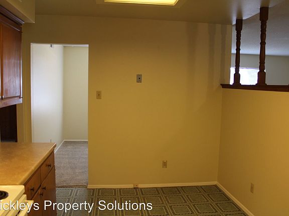 4th image of 3304 Black Hills Ct NE