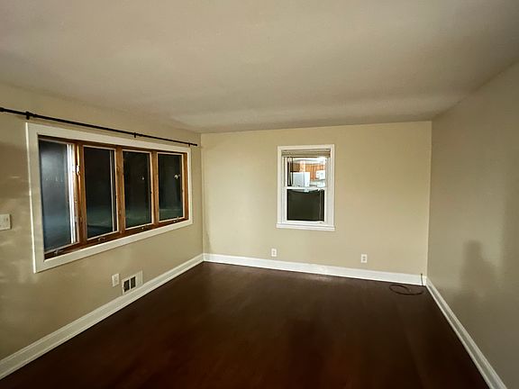 3rd image of 1456 Franklin St