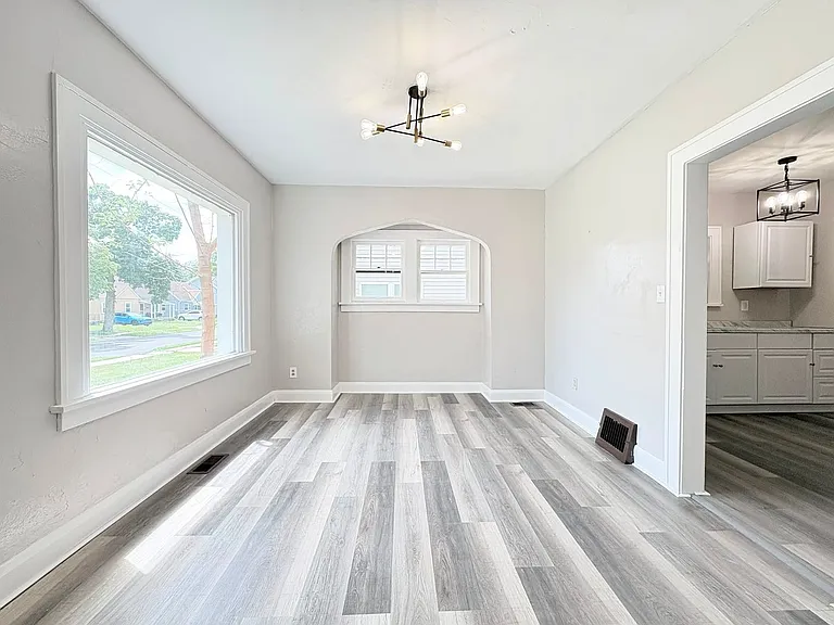 804 Alvison Rd — Photo 16