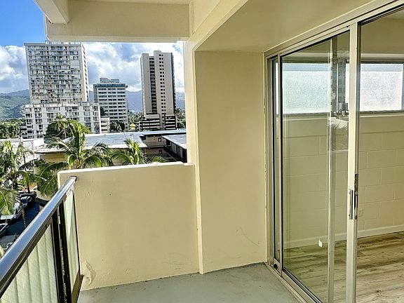 3rd image of 2465 Kuhio Ave #607