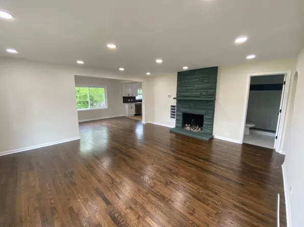 2075 Glenwood Lansing Rd, Chicago Heights, IL 60411