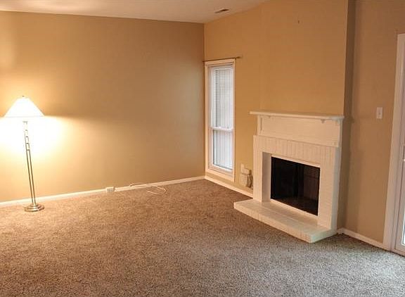 3rd image of 11806 S Briar Patch Dr #11806