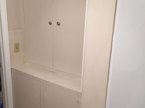 2nd image of 2408 W Antoinette St