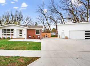 327 30th Ave N, Clinton, IA