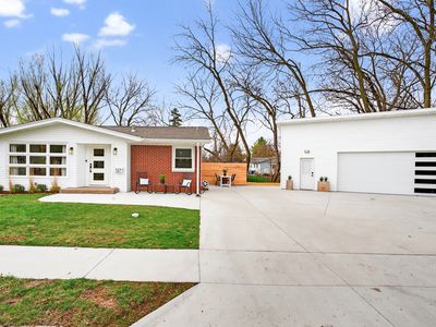 327 30th Ave N, Clinton, IA, 52732