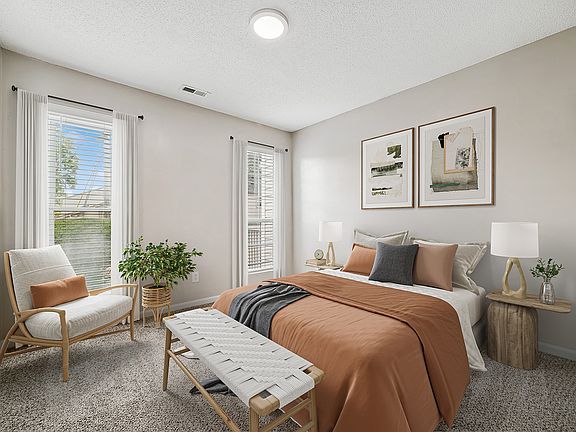 5th image of 1357 Sharon Rd W #1401-8