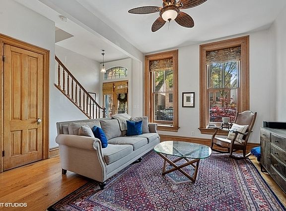 3rd image of 1348 N Wolcott Ave