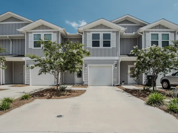 17490 Jakes Dr, Panama City, FL 32405