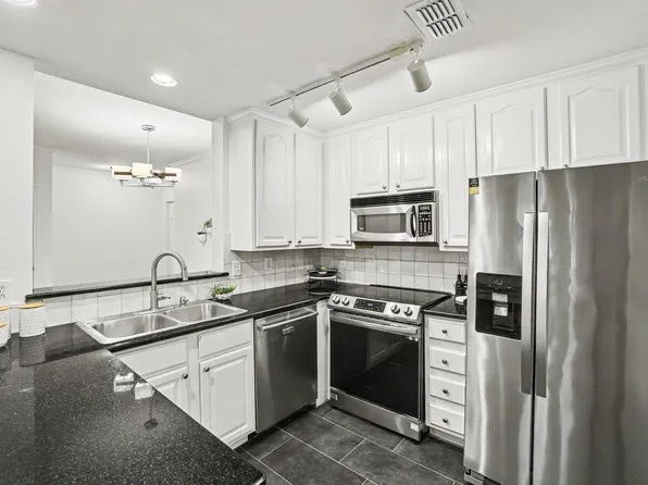 9525 Capital Of Tx Hwy #636, Austin, TX 78759