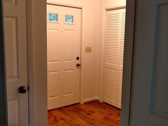 4th image of 306 Woodberry Dr