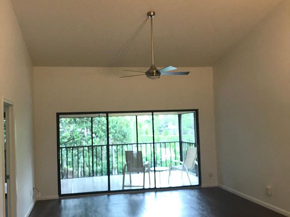 2nd image of 1828 Kings Lake Blvd