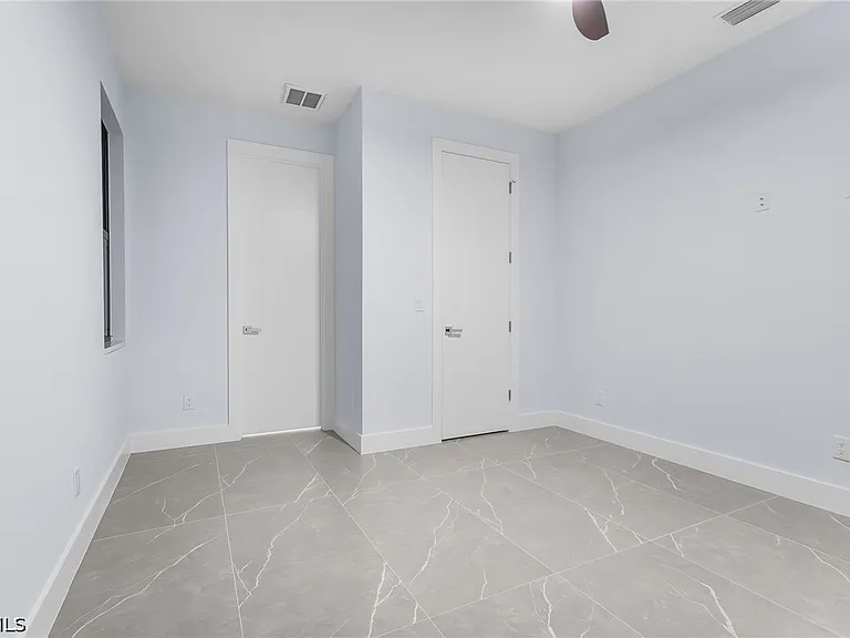 142 SW 33rd Pl — Photo 26