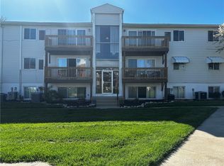 5680 Coach Dr W, Dayton, OH 45440