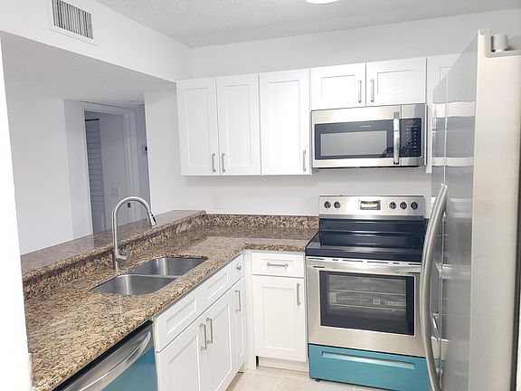3rd image of 1541 Balfour Point Drive #G