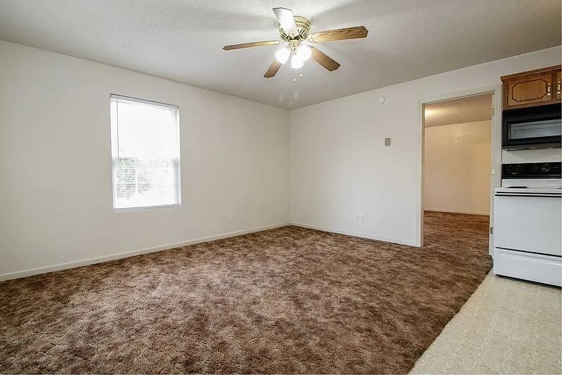 1 bed, 1.0 bath, 600 sqft, $780 — Photo 2