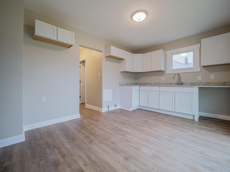 1st image of 4476 W 139th St
