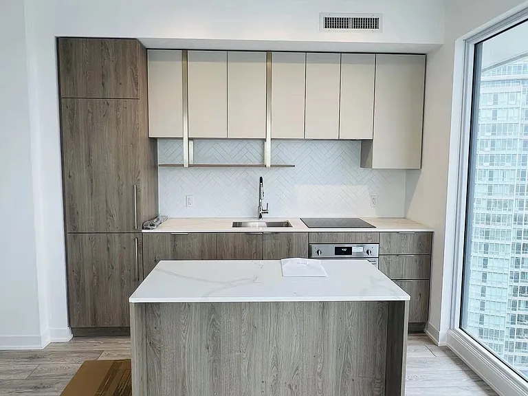 15 Holmes Ave #2102 — Photo 12