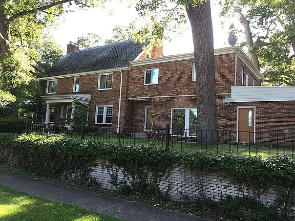 3rd image of 1729 E Colfax Ave