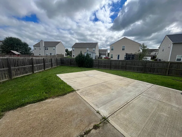 1956 Creek Bank Dr — Photo 29