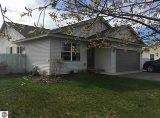 2208 Grouse Dr, Traverse City, MI 49685