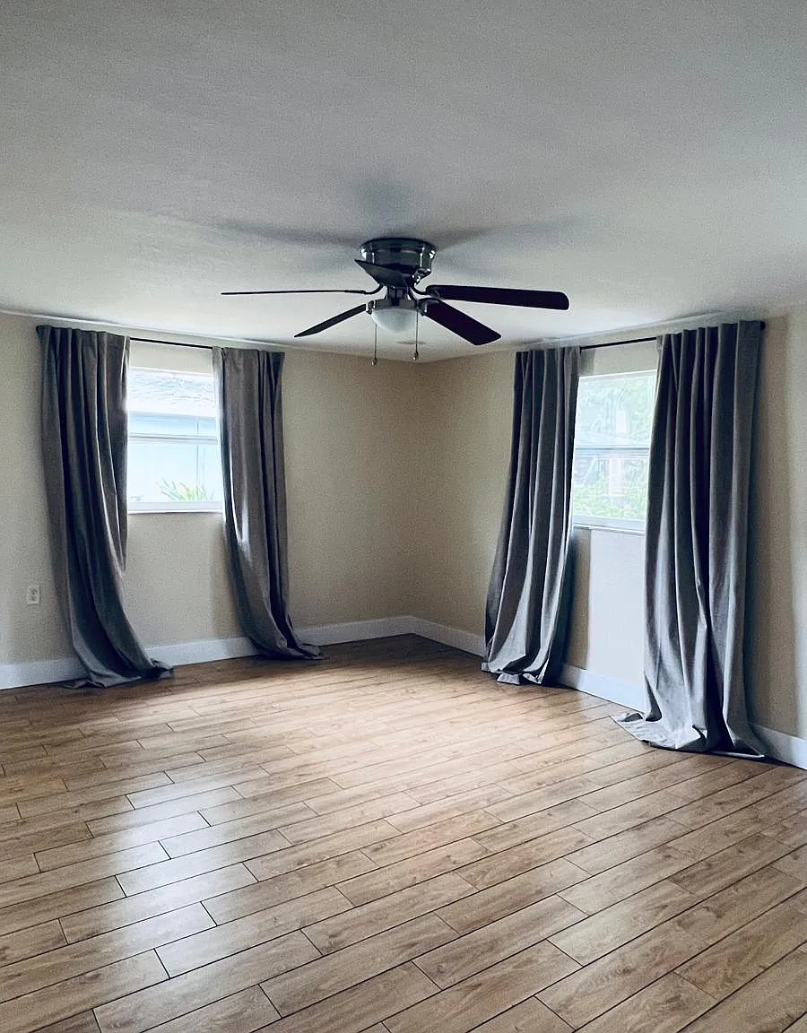 3 bed, 1077 sqft, $1,700 — Photo 2