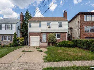 15 W Harwood Ter, Palisades Park, NJ, 07650