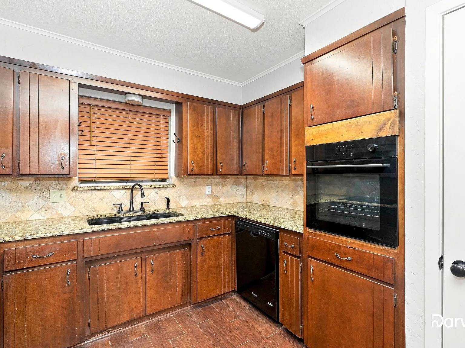 3 bed, 2.0 bath, 1300 sqft, $1,950 — Photo 3