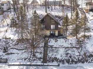 20633 263rd St, Manchester, IA 52057