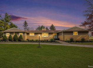 1575 Kellogg Rd, Brighton, MI 48114