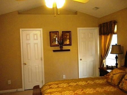 5th image of 826 Chapin Wood Dr