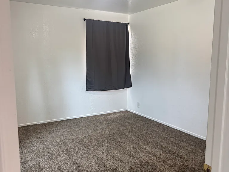 32 Browns Rd — Photo 4