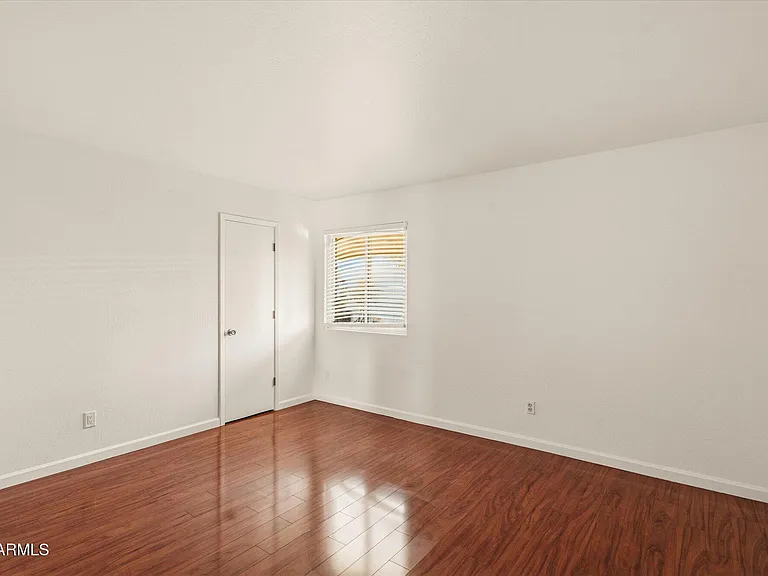 1756 W Echo Ln — Photo 21