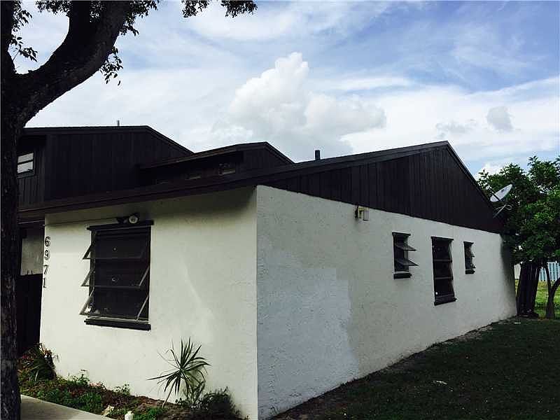 2nd image of 6971 SW 40th St