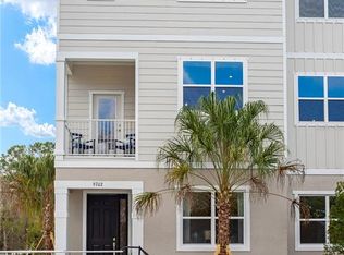 9902 Tate Ln, Tampa, FL 33626