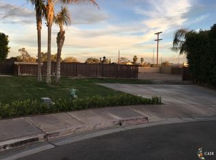 1098 Plata Dr, Calexico, CA 92231