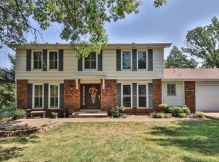 585 Monroe Mill Dr, Ballwin, MO