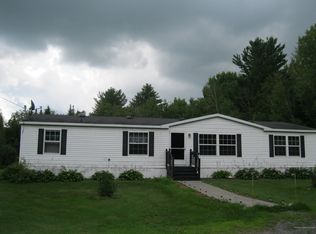 547 Stetson Rd, Newport, ME 04953