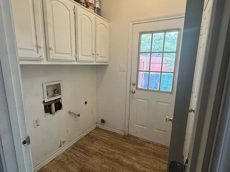 201 E Windsor Dr — Photo 26