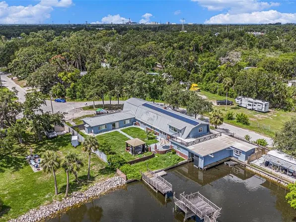 9938 Alavista Dr, Gibsonton, FL 33534