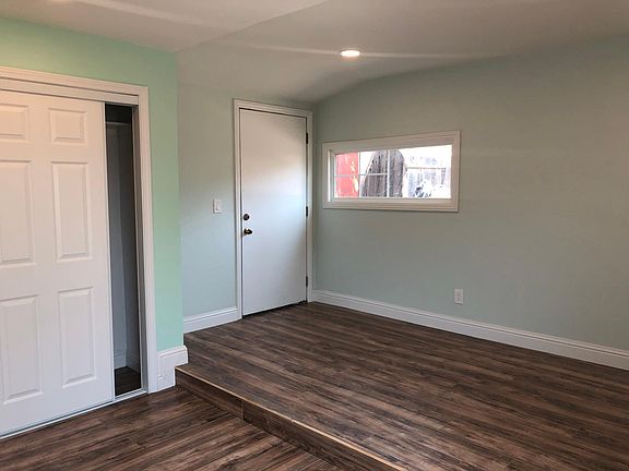 5th image of 168 Sunnyslope Ave #B