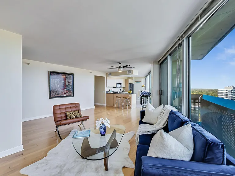 1720 Maple Ave #2020 — Photo 4