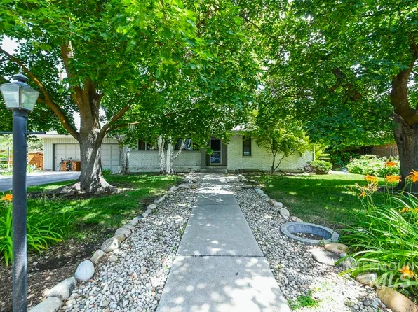2844 W Parke Circle Dr, Boise, ID 83705