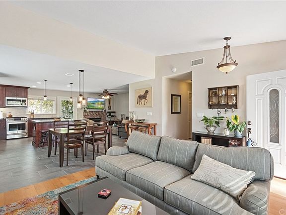 4th image of 39568 Firethorn Ct