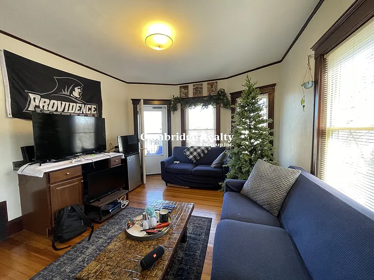 56 Hobson St #2T — Photo 9