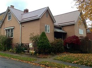 558 1st St, Leechburg, PA 15656