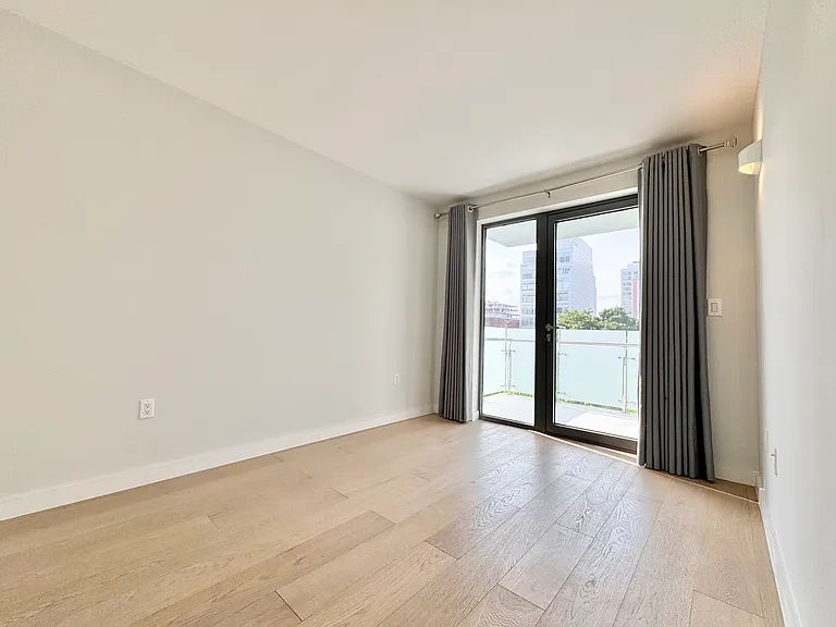 136-80 41st Ave #5C — Photo 5