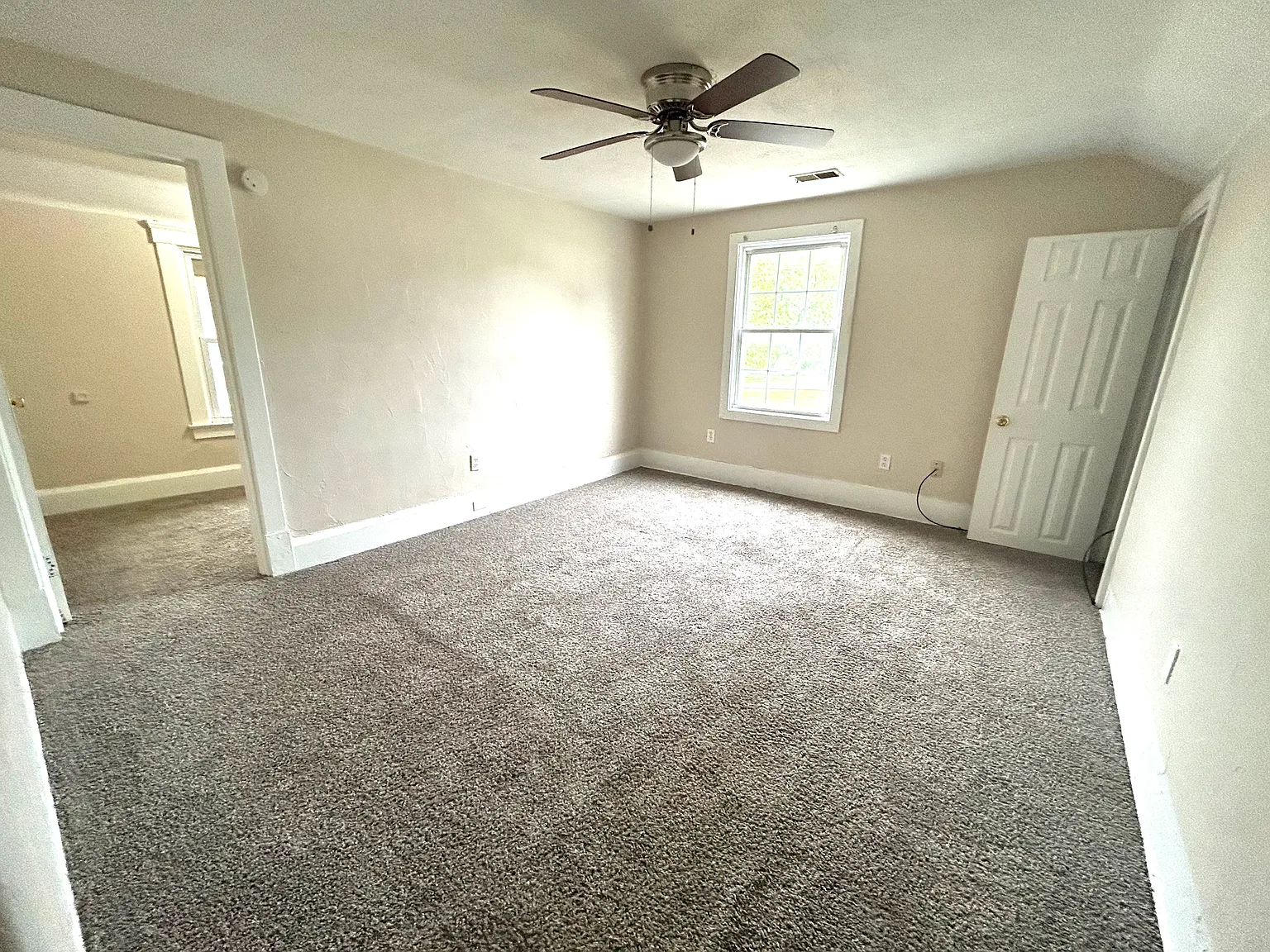 2 bed, 1100 sqft, $950 — Photo 4