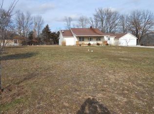 891 NE 900 Rd, Calhoun, MO 65323